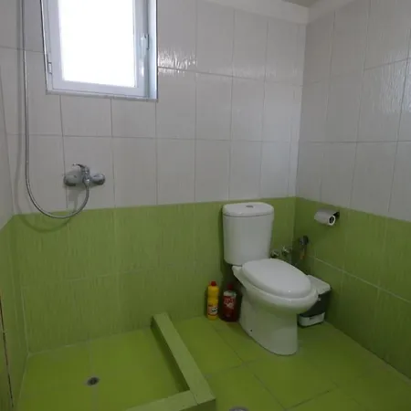 Crox Appartaments Sarande