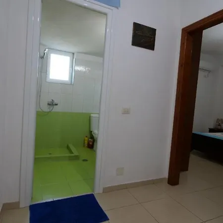 Crox Appartaments Apartment Sarande